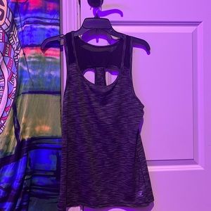 sketchers athletic/work out tank top